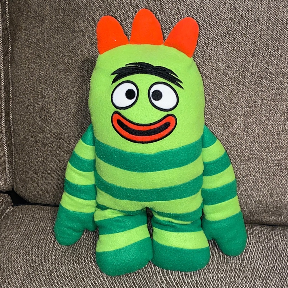 YO GABBA GABBA BROBEE Green and Orange Striped Plush DOLL from Tv show